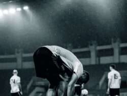 Jelang Laga Persebaya vs Dewa United: Pelatih dan Kiper Surabaya Ungkap Hal Berbeda