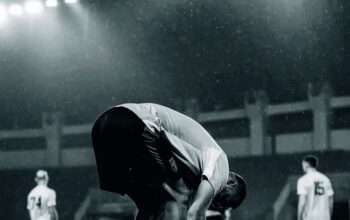 Jelang Laga Persebaya vs Dewa United: Pelatih dan Kiper Surabaya Ungkap Hal Berbeda