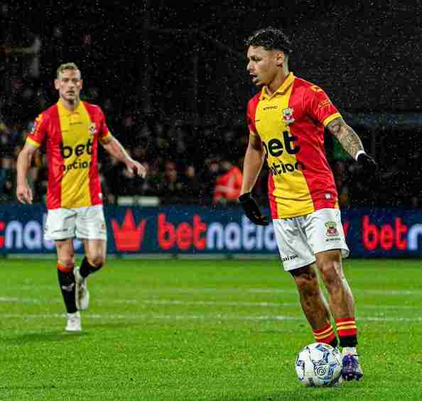 Dean James Jadi Incaran Pemain Naturalisasi