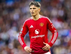 Alejandro Garnacho Ngacir ke Ruang Ganti, Ruben Amorim: Kalian Mau Kaitkan dengan Marcus Rashford, Bukan?