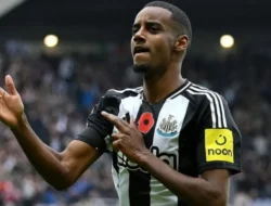 Alexander Isak: 3 Musim Beruntun Bikin 2 Digit Gol di Premier League