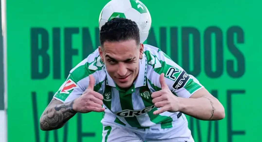 Kisah Antony: Di MU jadi Bahan Candaan, Pindah ke Real Betis Langsung jadi GOAT! Antony