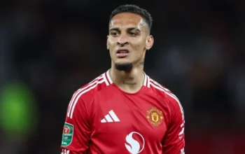 Sial! Antony Cetak Assist tapi Kena Kartu Merah saat Betis Menang