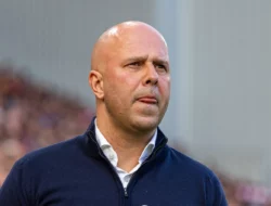 Arne Slot di Liverpool: Mampukah Ia Lanjutkan Kesuksesan Klopp?