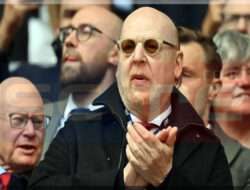 Avram Glazer Pertahankan Saham 75% di Manchester United