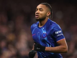 Berpacu dengan Deadline, MU Ngebet Kejar Tanda Tangan Christopher Nkunku atau Mathys Tel