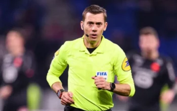 Profil Clement Turpin: Wasit yang Bakal Pimpin Laga Manchester City vs Real Madrid