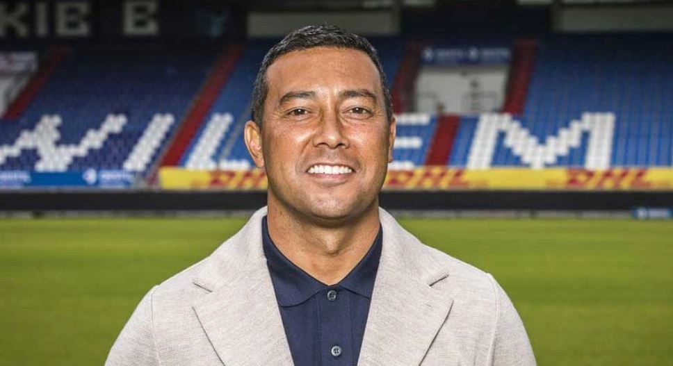 Semangat Menggelora Denny Landzaat Usai Kembali Tiba di Jakarta, Siap Bekerja Keras Demi Timnas Indonesia Denny Landzaat