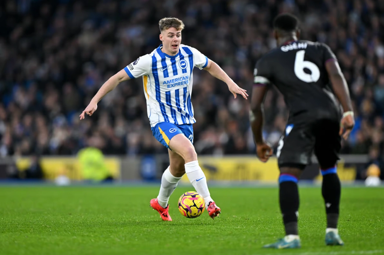 Ditolak Watkins, Arsenal Labuhkan Hati ke Striker 20 Tahun Ini? Evan Ferguson