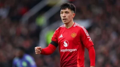 Operasi Sukses, Lisandro Martinez Bakal Absen Lama di Skuad MU?