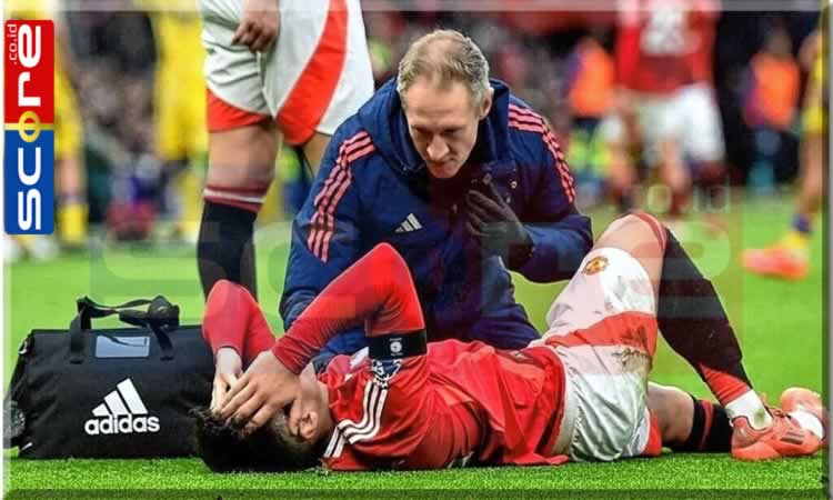 Lisandro Martinez cedera saat Manchester United kalah