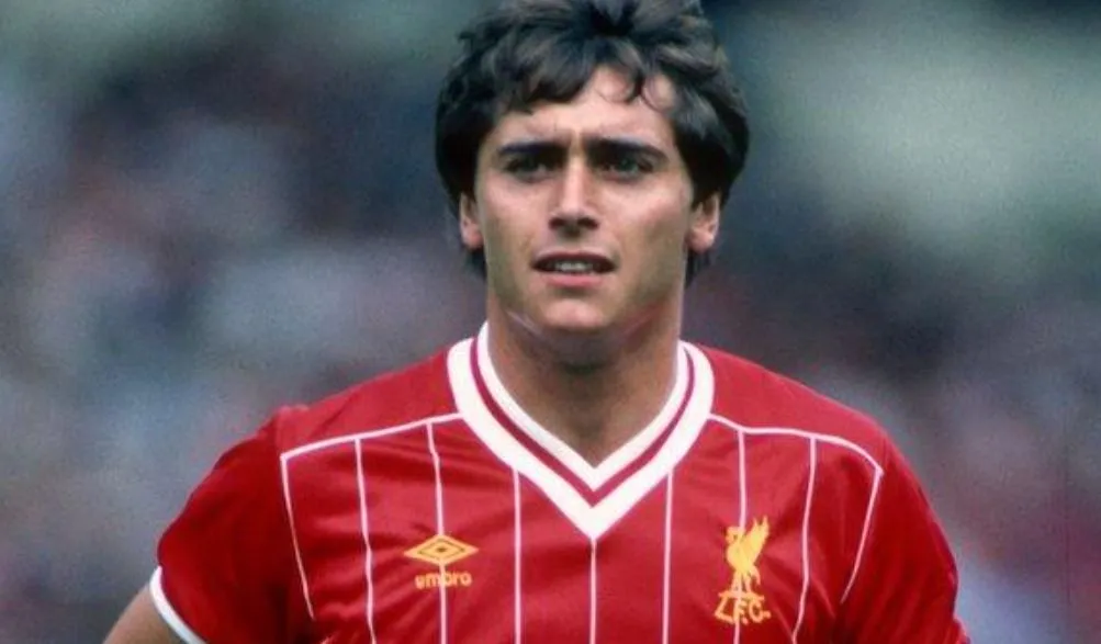 Michael Robinson: Dari Liverpool ke Osasuna, Legenda di Dua Dunia Michael Robinson