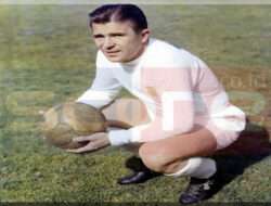 Profil Ferenc Puskas: Pembawa Keajaiban Bagi Hungaria (1927-2006)