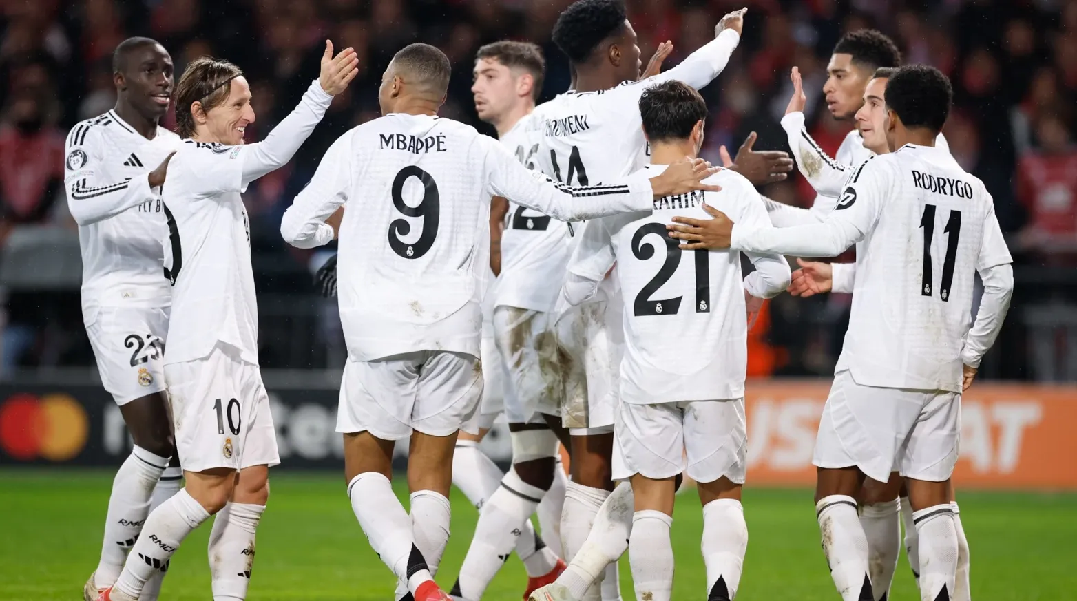 Rahasia Real Madrid: Kok Bisa Punya Fans Setia di Seluruh Dunia? Real Madrid