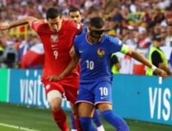 Robert Lewandowski vs Kylian Mbappe: Duel Sengit Top Skor La Liga 2024/2025!