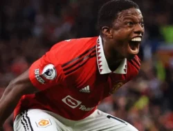 Gawat! Deadline Mendekat, MU Malah Gagal Pinjamkan Tyrell Malacia ke Benfica