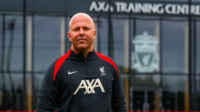 Arne Slot Sindir Erik ten Hag Usai Liverpool Tersingkir dari FA Cup