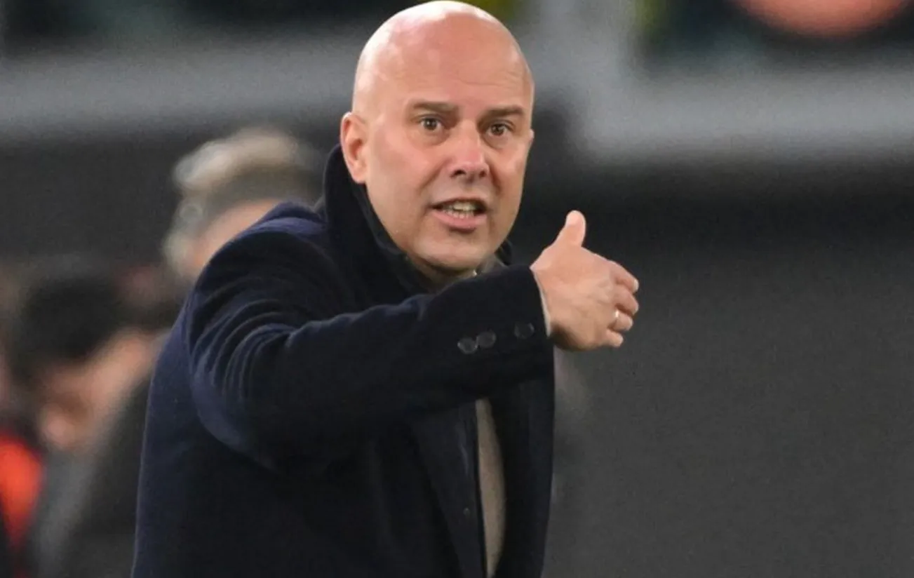 Arne Slot Sindir Erik ten Hag Usai Liverpool Tersingkir dari FA Cup arne slot