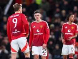 Pegangan yang Erat! MU Diprediksi Masih Akan Terombang-ambing Selama 18 Bulan ke Depan