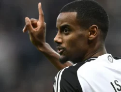 Diincar Raksasa-raksasa Eropa, Newcastle: Alexander Isak Tidak Dijual, Titik!