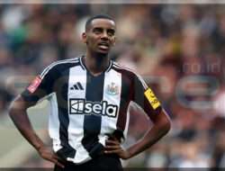 Alexander Isak Membuat PSG Siap Melepas 3 Pemain Ini