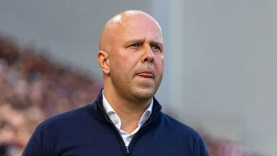 Final Carabao Cup: Arne Slot dan Van Dijk Sepakat Incar Trofi Pertama Musim Ini