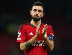 Pesan Bruno Fernandes ke Rasmus Hojlund: Sementara Ini Jangan Cetak Gol Dulu Ya!