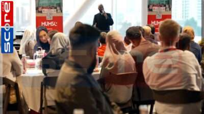 Buka Puasa Pertama di Old Trafford