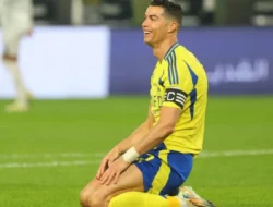 Kocak! Cristiano Ronaldo Ejek Tampilan CR7 KW yang Datang ke Stadion: Jelek Banget!