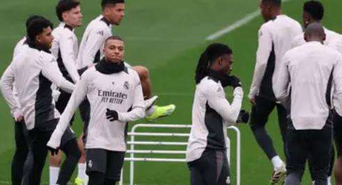 Pemain Real Madrid yang Cedera Tadi Malam: Daftar Terbaru Dampak cedera pemain kunci Real Madrid dari laga terakhir.