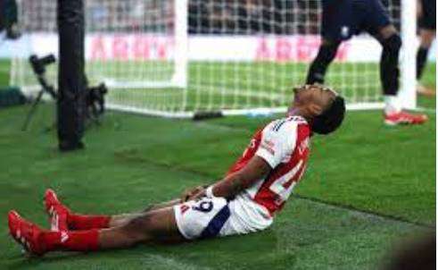 Myles Lewis-Skelly: Profil Pemain Muda Arsenal yang Mencuri Perhatian di 2025 Fakta pribadi dan perjalanan karier bintang muda Arsenal di 2025.