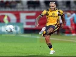 Gol Spektakuler Dimarco: Menghiasi Laga Inter vs Napoli