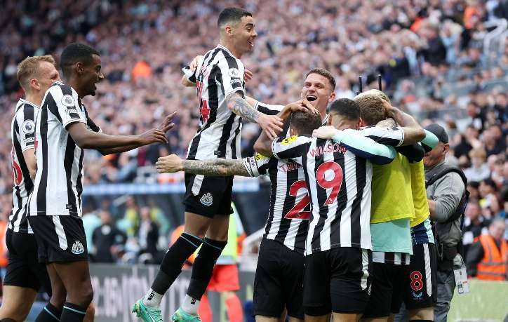 Menyelami Sejarah Benarkah Newcastle Pernah Mengangkat Trofi UCL
