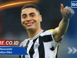 Pemain Newcastle Mirip Raditya Dika Penampilan Unik