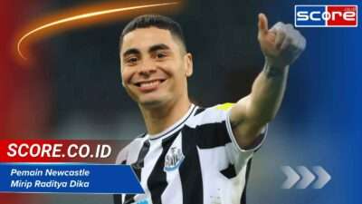 Pemain Newcastle Mirip Raditya Dika Penampilan Unik