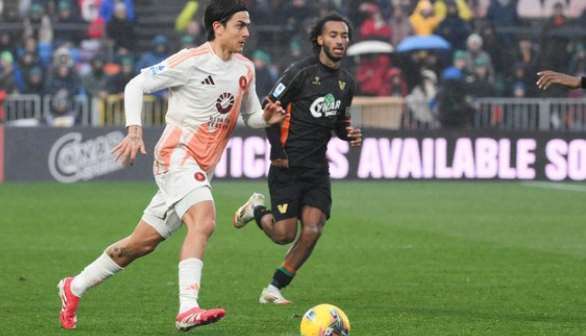 Peran kapten Venezia dan Roma di laga Serie A 2025.