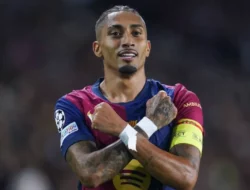27 Gol dan 20 Assist! Raphinha Layak Masuk Bursa Ballon dOr 2025
