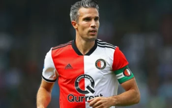 Robin van Persie Siap Lanjutkan Warisan Arne Slot di Feyenoord