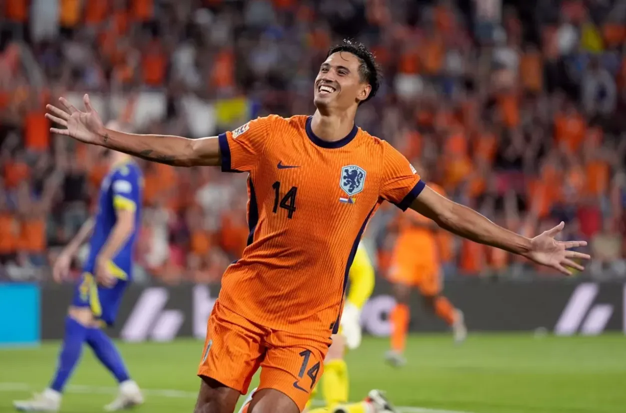 Tijjani Reijnders Berikan Dukungan ke Eliano usai Tampil Impresif di Timnas Indonesia walau Dicukur Australia 1-5 Tijjani Reijnders