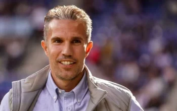 Van Persie Sebut Penalti Inter Meragukan: Terlalu Mudah Diberikan!