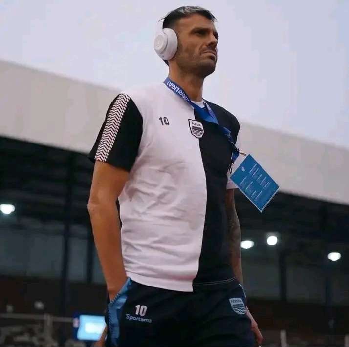 Tyronne del Pino Diprediksi Absen Lawan Bali United Pekan Ini