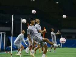 Kokoh Dipuncak, Persib Ingin Tampil Maksimal Jalani Sisa Laga