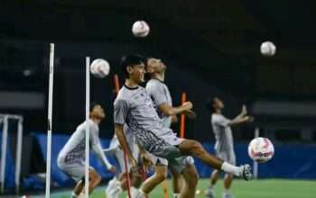 Kokoh Dipuncak, Persib Ingin Tampil Maksimal Jalani Sisa Laga