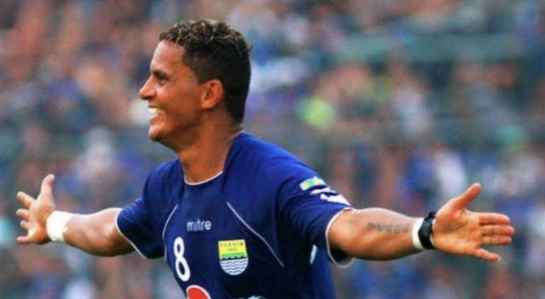 Pemain Asing Legenda Persib: Kontribusi Bersejarah di Liga Indonesia Pemain asing legenda Persib dan warisannya di Indonesia.