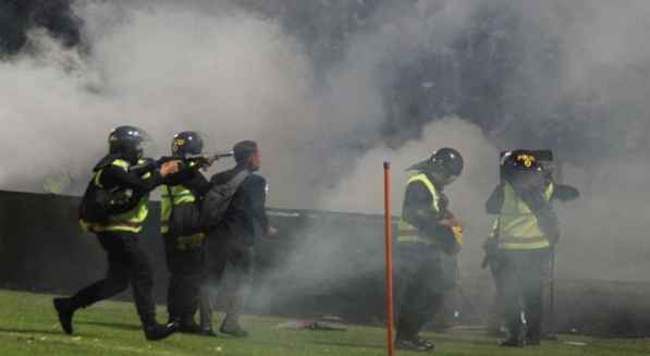 Tragedi Arema vs Persebaya Penyelesaian konflik 2022 Perkembangan terbaru upaya damai dan langkah setelah insiden.