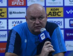 Bojan Hodak Ngamuk Setelah Persib Ditahan Imbang Barito