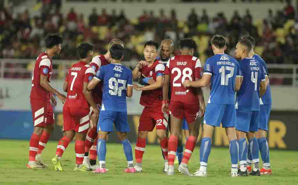Duel Sengit Persis Surakarta vs Persib Siapa yang Menang