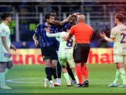 Inigo Martinez Marah dan Ludahi 1 Pemain Lawan