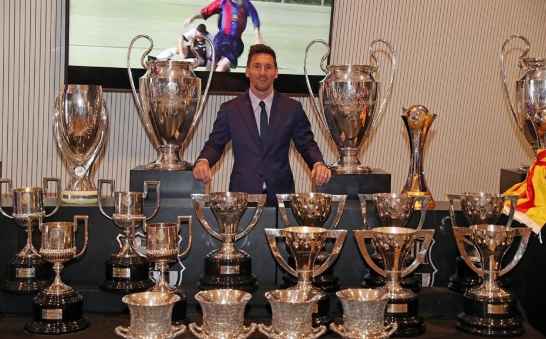 Koleksi trofi dan penghargaan Lionel Messi sepanjang karier.
