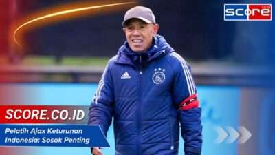 Pelatih Ajax Keturunan Indonesia: Sosok Penting di Balik Layar Klub